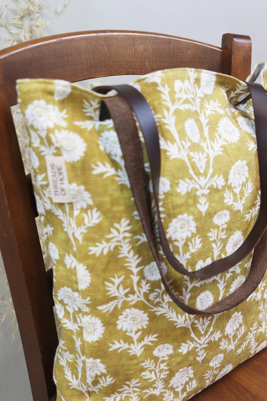Flowery Linen-Book Bag