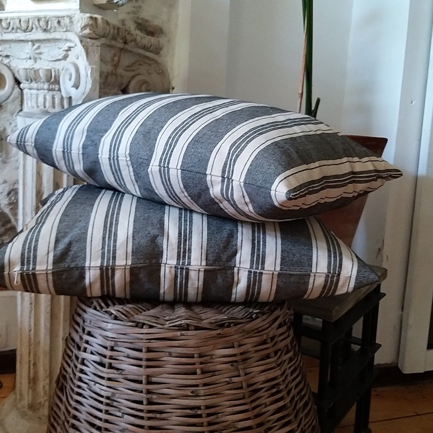 Cushion Cover with stripes