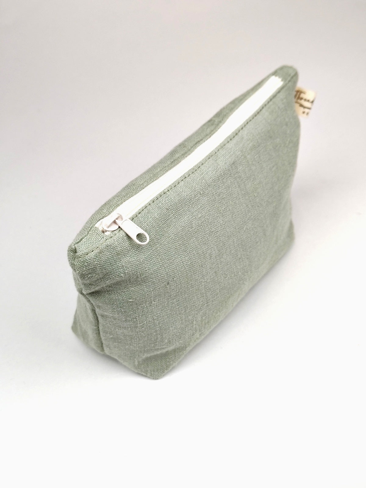 Cosmetic bag