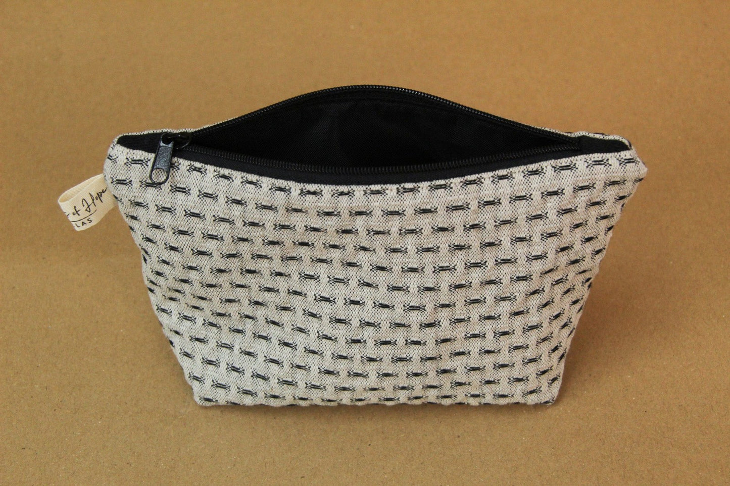 Cosmetic bag