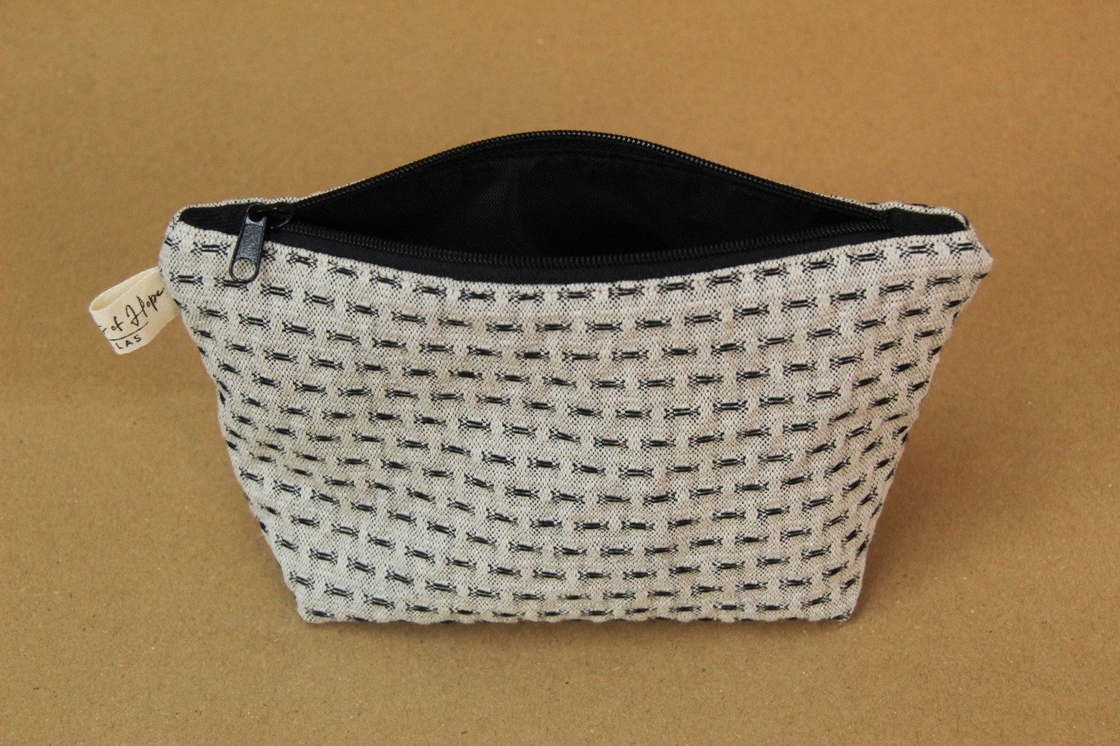 Cosmetic bag