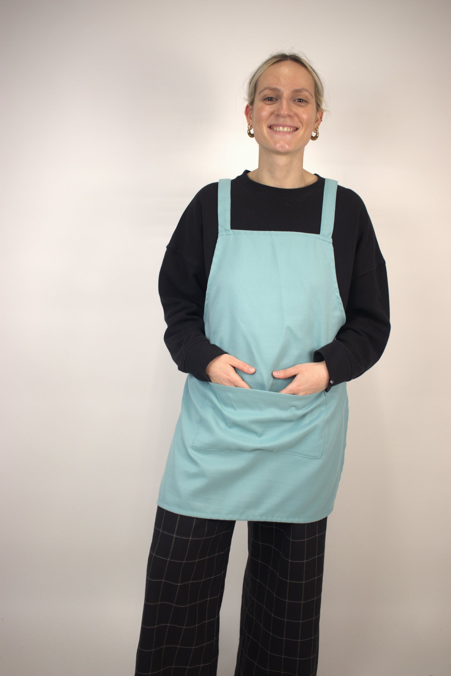 Apron With Snap Buttons