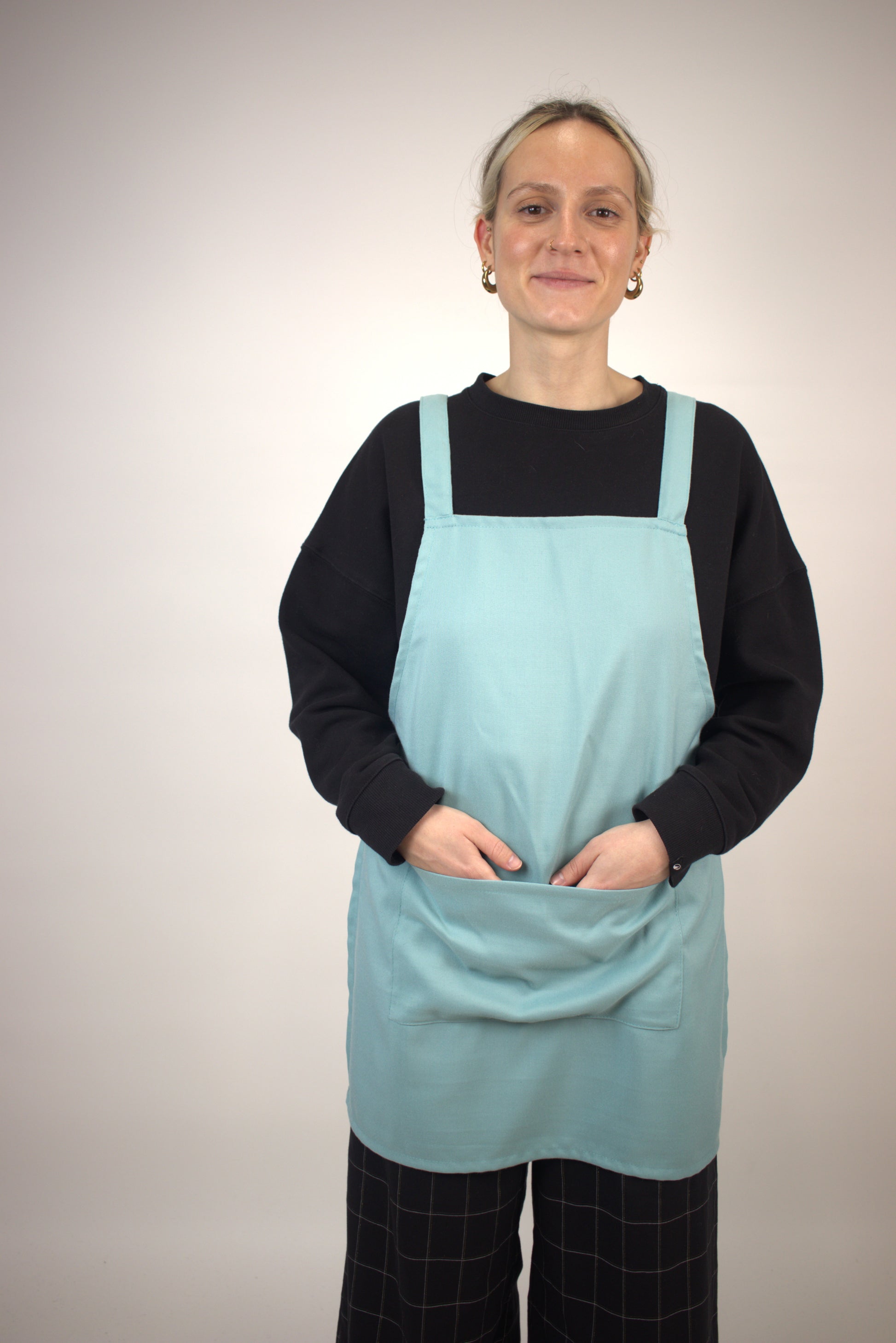 Apron With Snap Buttons
