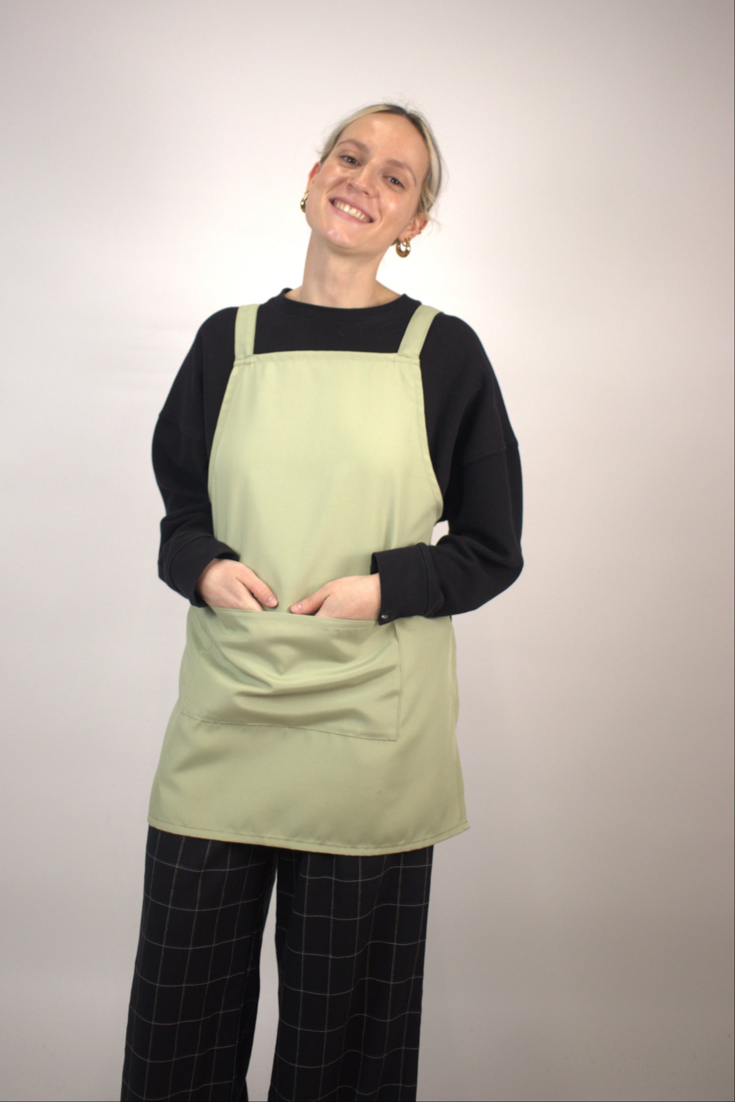 Apron With Snap Buttons
