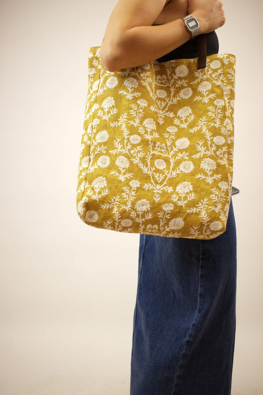 Flowery Linen-Book Bag