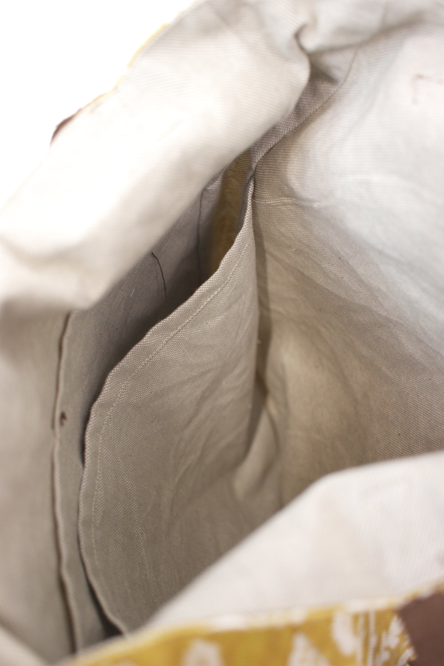 Flowery Linen-Book Bag